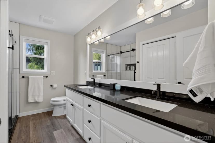 Property photo for 11419 Ne 100th Street, Kirkland photo 31