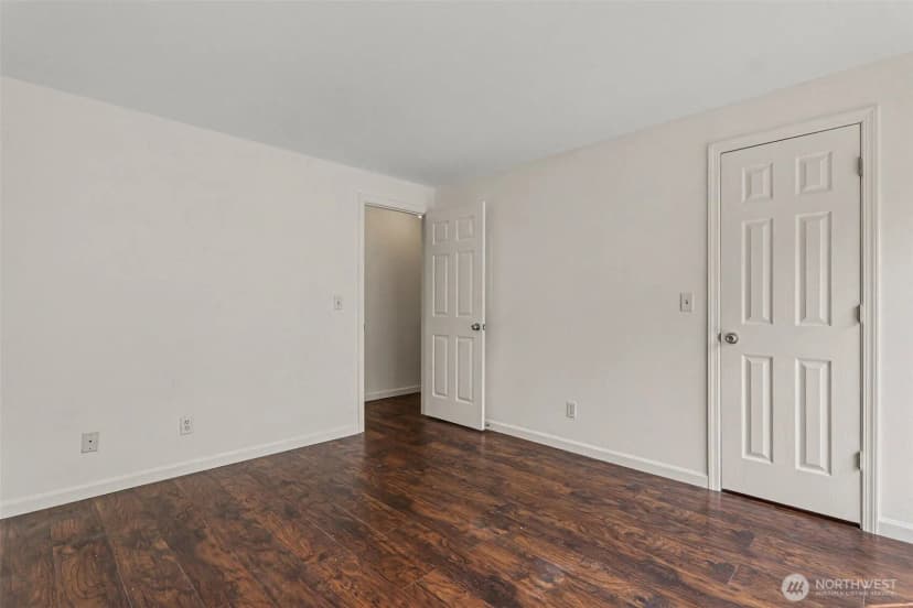 Property photo for 1420 153rd Ave Ne #3702, Bellevue photo 15