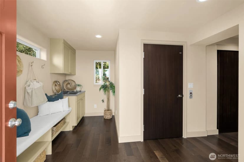 Property photo for 4622 57th Avenue Sw, Seattle photo 13