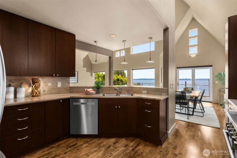 Property photo for 4622 57th Avenue Sw, Seattle photo 15