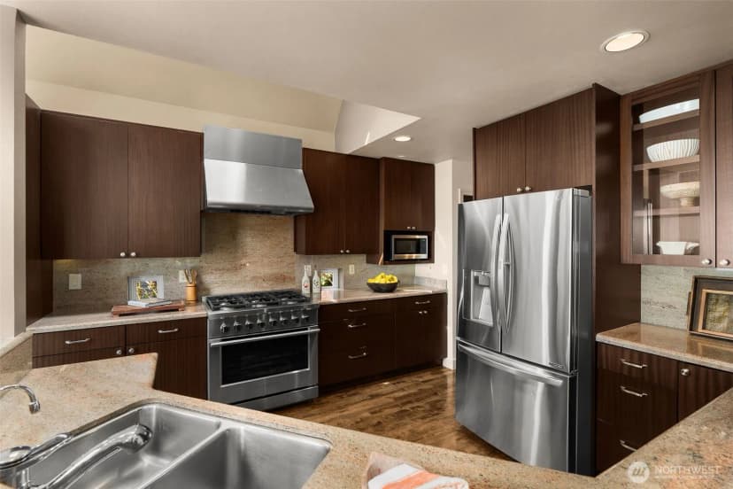 Property photo for 4622 57th Avenue Sw, Seattle photo 16