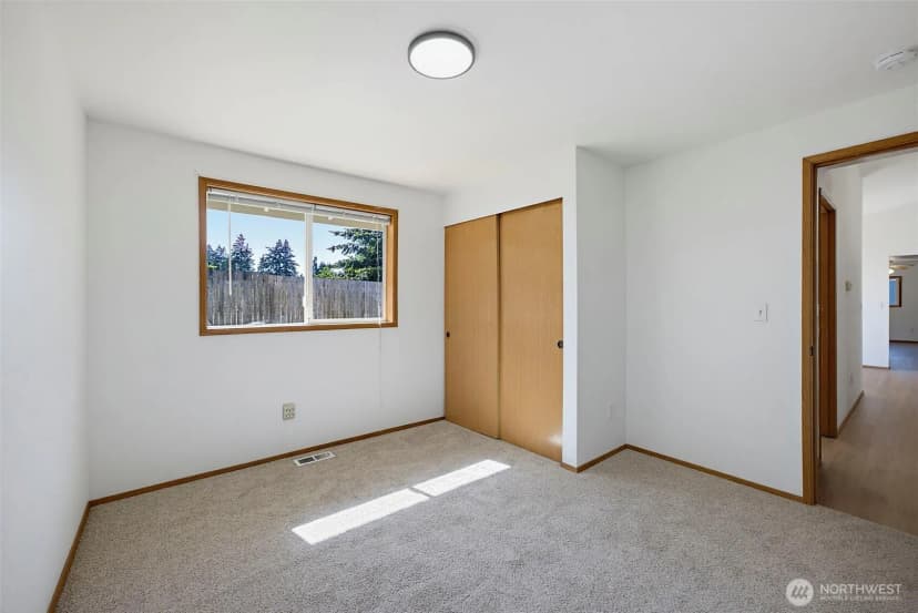 Property photo for 15012 2nd Avenue E, Tacoma photo 18