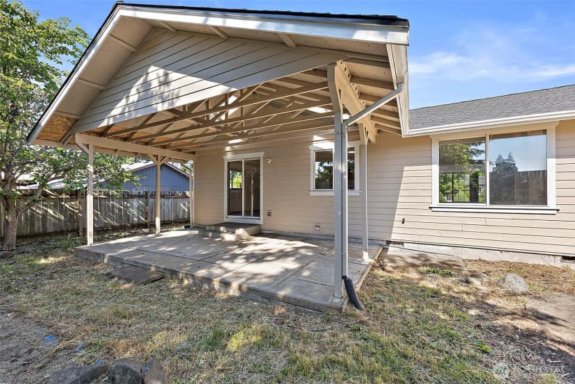 Property photo for 15012 2nd Avenue E, Tacoma photo 25