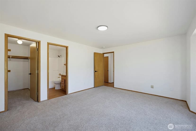 Property photo for 15012 2nd Avenue E, Tacoma photo 15