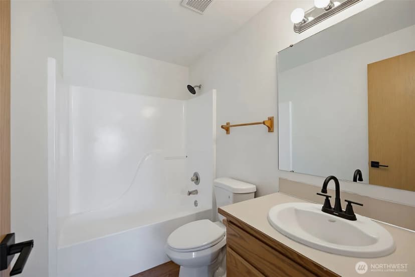 Property photo for 15012 2nd Avenue E, Tacoma photo 17