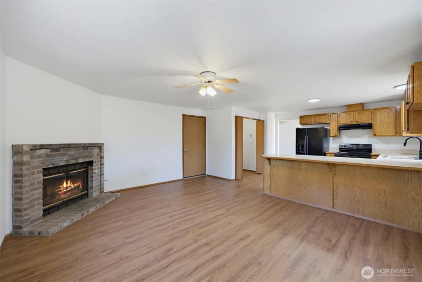 Property photo for 15012 2nd Avenue E, Tacoma photo 12