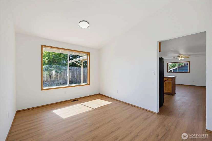 Property photo for 15012 2nd Avenue E, Tacoma photo 8