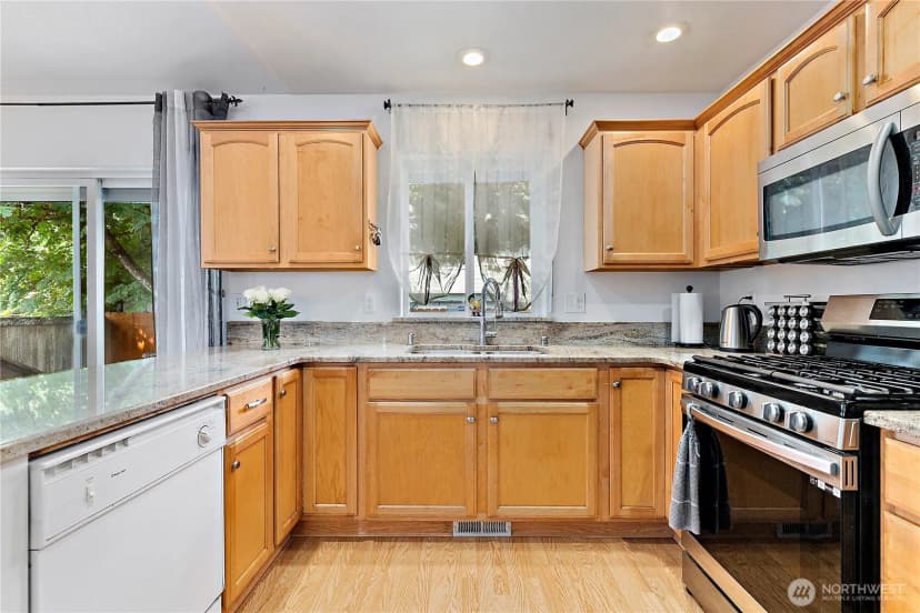 Property photo for 4828 College Lane Se, Lacey photo 6
