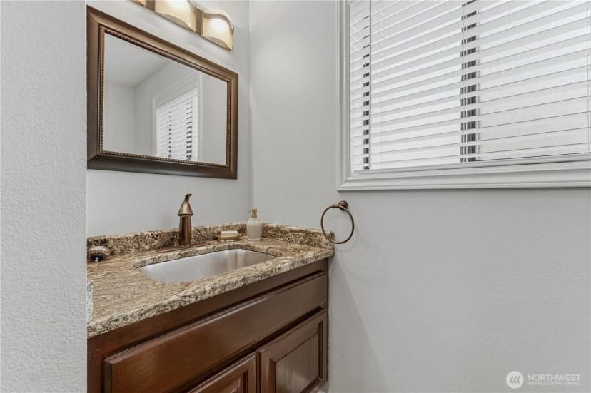 Property photo for 1690 Eastmont Avenue, East Wenatchee photo 11