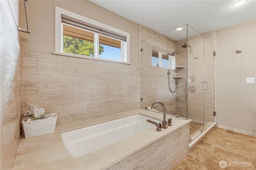 Property photo for 1690 Eastmont Avenue, East Wenatchee photo 28