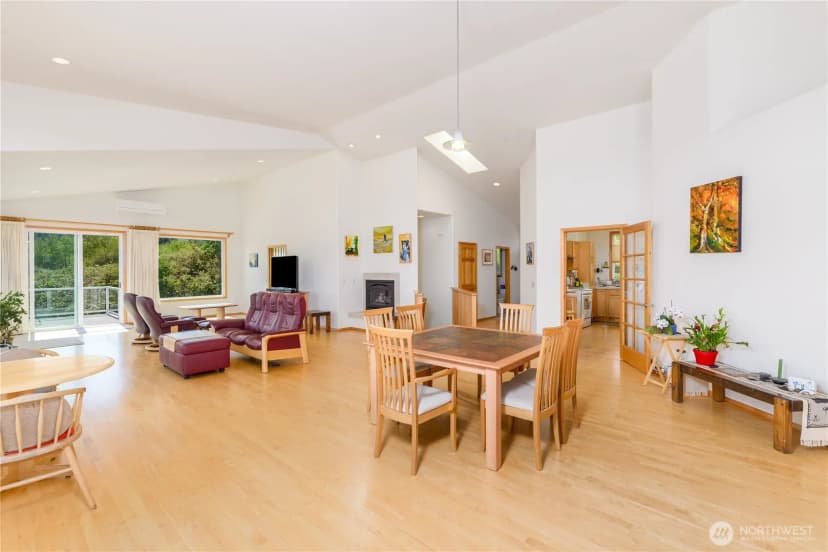 Property photo for 160 Mariners View Court, Sequim photo 14