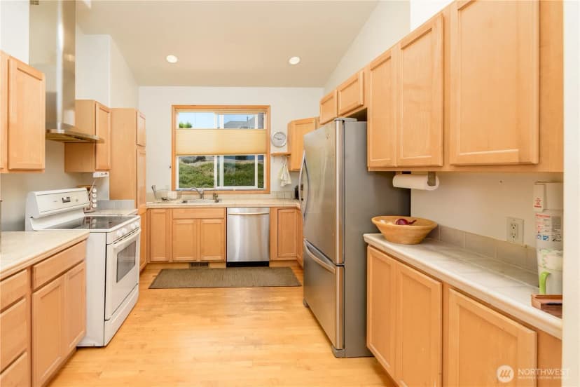 Property photo for 160 Mariners View Court, Sequim photo 16