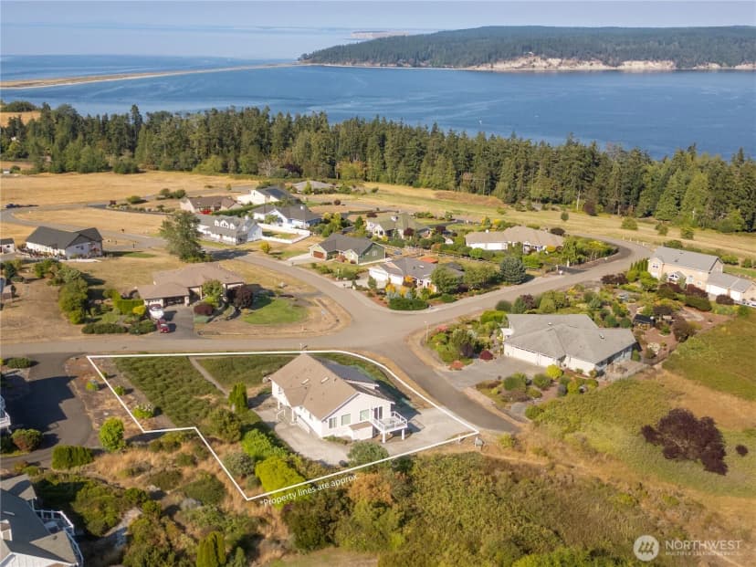 Property photo for 160 Mariners View Court, Sequim photo 2
