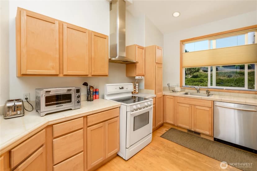 Property photo for 160 Mariners View Court, Sequim photo 17