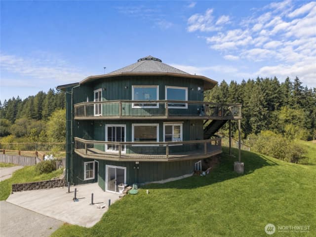 Property photo for 15810 143rd Avenue Se, Yelm photo 2