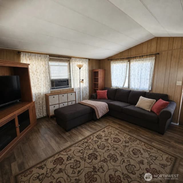 Property photo for 115 Walnut St Street, Coulee City photo 2