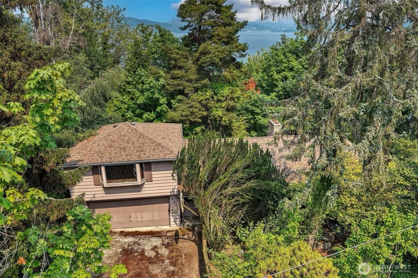 Property photo for 14048 41st Avenue Ne, Seattle photo 31