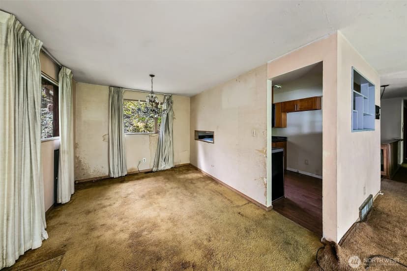 Property photo for 14048 41st Avenue Ne, Seattle photo 14