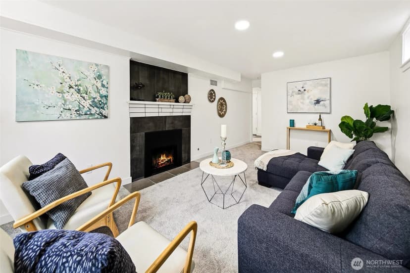 Property photo for 8215 4th Avenue Ne, Seattle photo 18