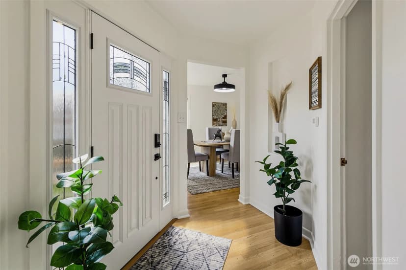 Property photo for 8215 4th Avenue Ne, Seattle photo 4