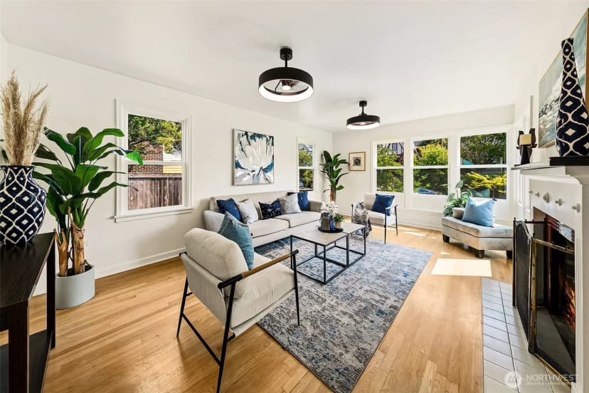 Property photo for 8215 4th Avenue Ne, Seattle photo 6