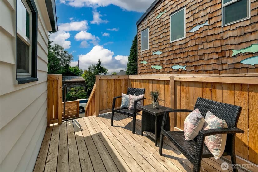 Property photo for 8215 4th Avenue Ne, Seattle photo 23