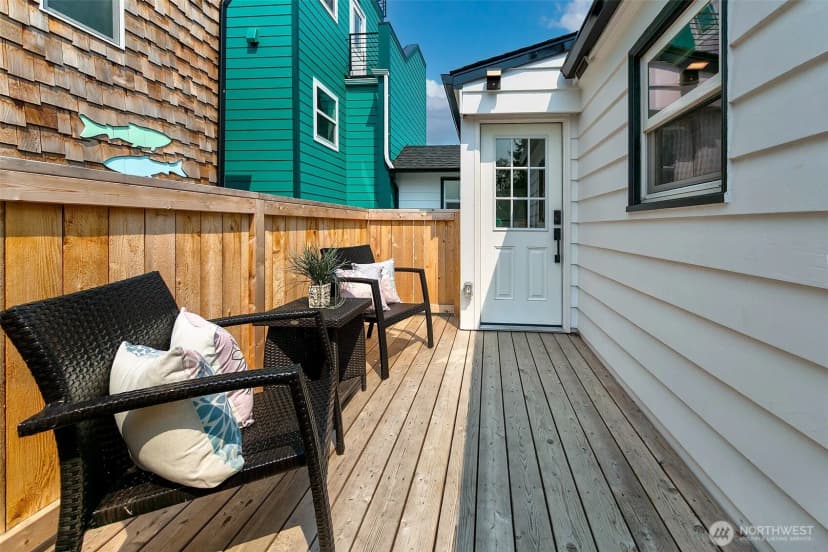 Property photo for 8215 4th Avenue Ne, Seattle photo 24