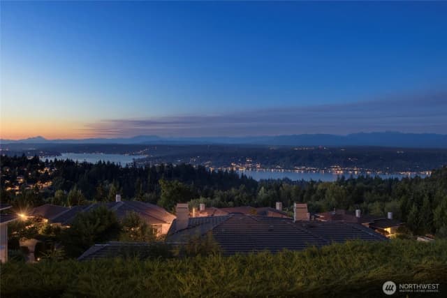 Property photo for 17186 Se 58th Street, Bellevue photo 3