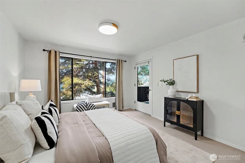 Property photo for 13605 Ne 8th Street #203, Bellevue photo 4