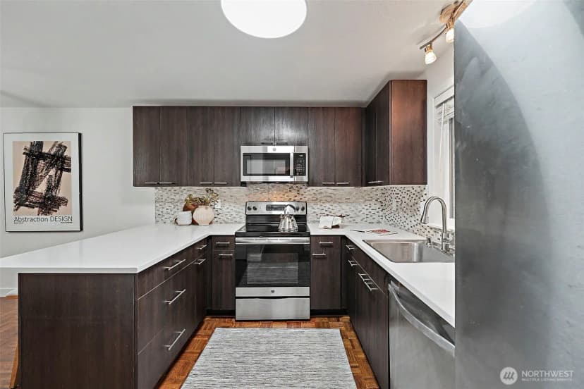Property photo for 13605 Ne 8th Street #203, Bellevue photo 8