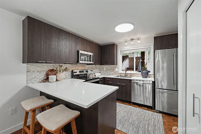 Property photo for 13605 Ne 8th Street #203, Bellevue photo 5