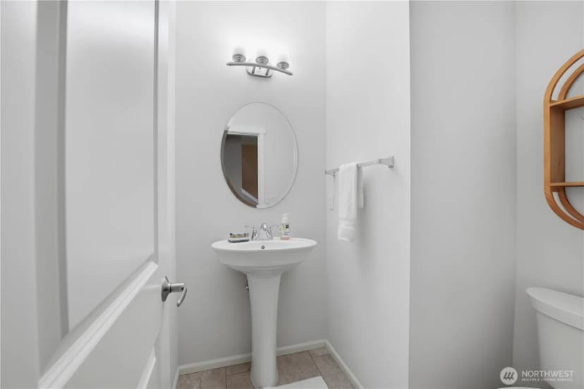 Property photo for 2908 Sw Raymond Street, Seattle photo 6