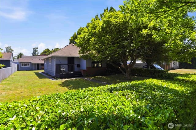 Property photo for 502 17th Avenue, Longview photo 2