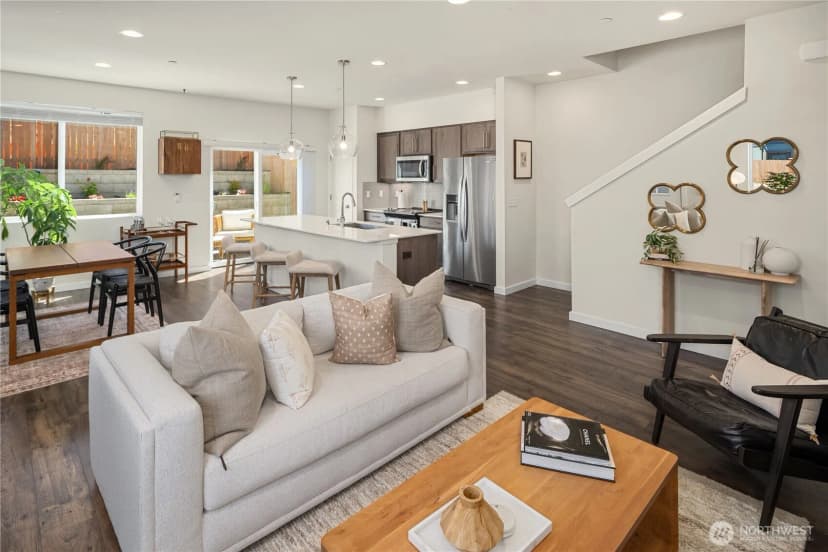 Property photo for 4902 Courtyard Lane #b1, Mukilteo photo 8