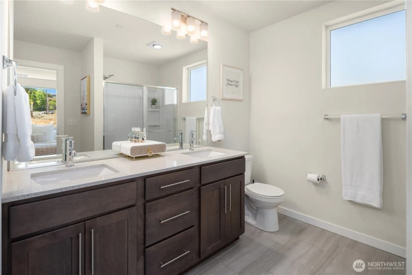 Property photo for 4902 Courtyard Lane #b1, Mukilteo photo 23