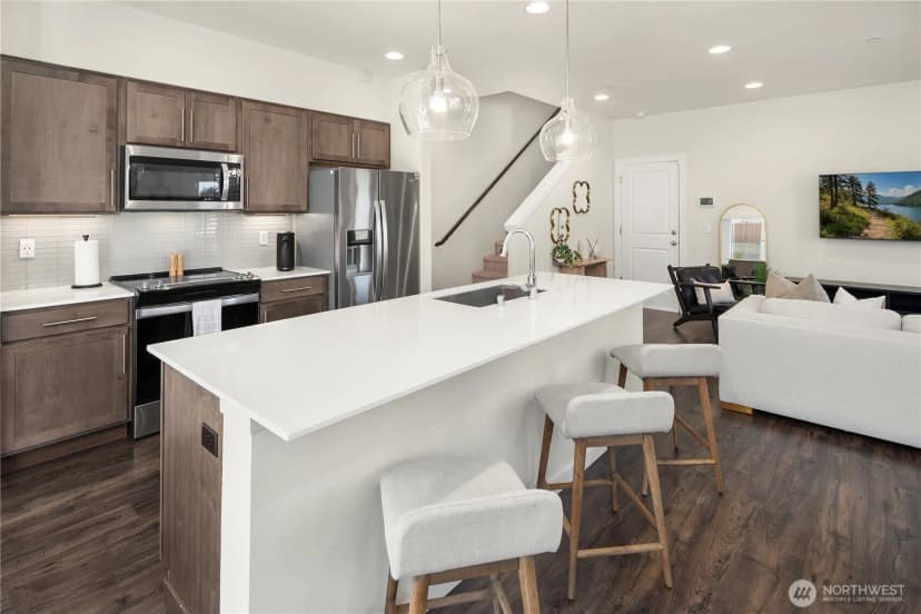 Property photo for 4902 Courtyard Lane #b1, Mukilteo photo 12