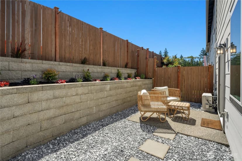 Property photo for 4902 Courtyard Lane #b1, Mukilteo photo 27