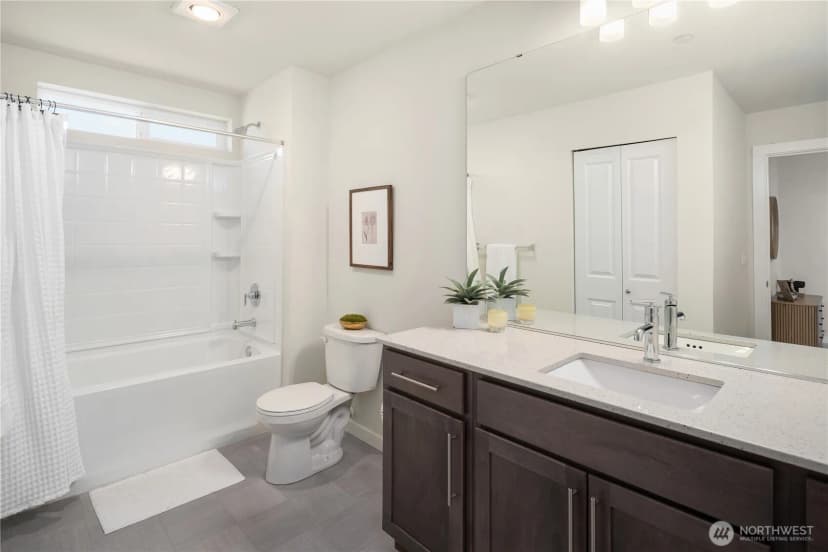 Property photo for 4902 Courtyard Lane #b1, Mukilteo photo 26