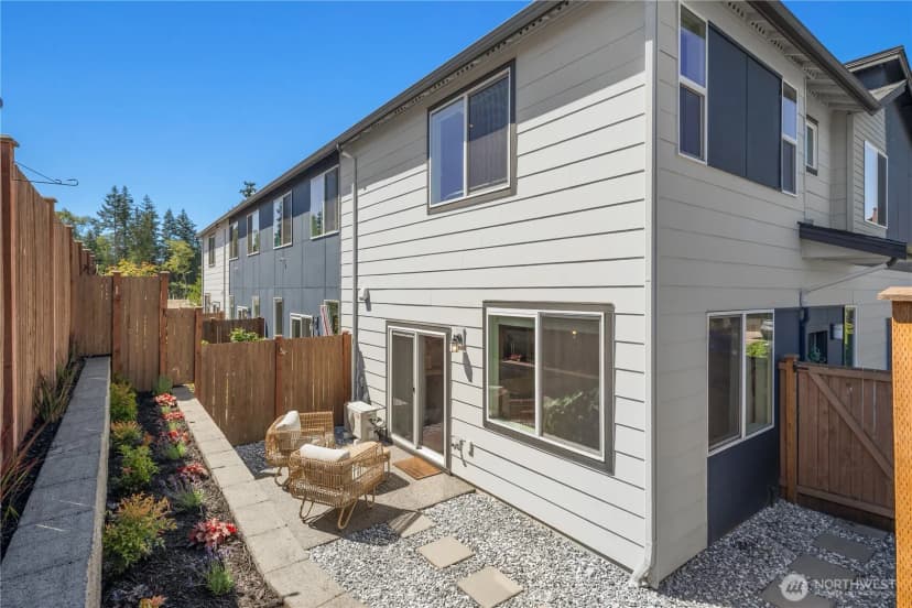 Property photo for 4902 Courtyard Lane #b1, Mukilteo photo 29