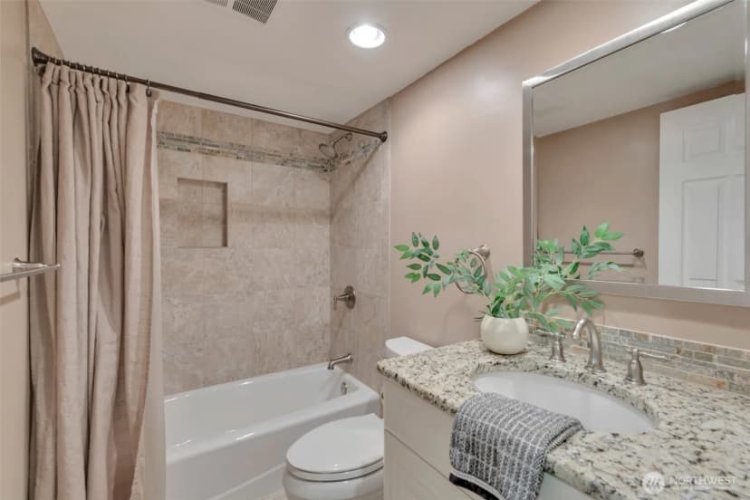 Property photo for 4206 187th Place Se, Issaquah photo 12