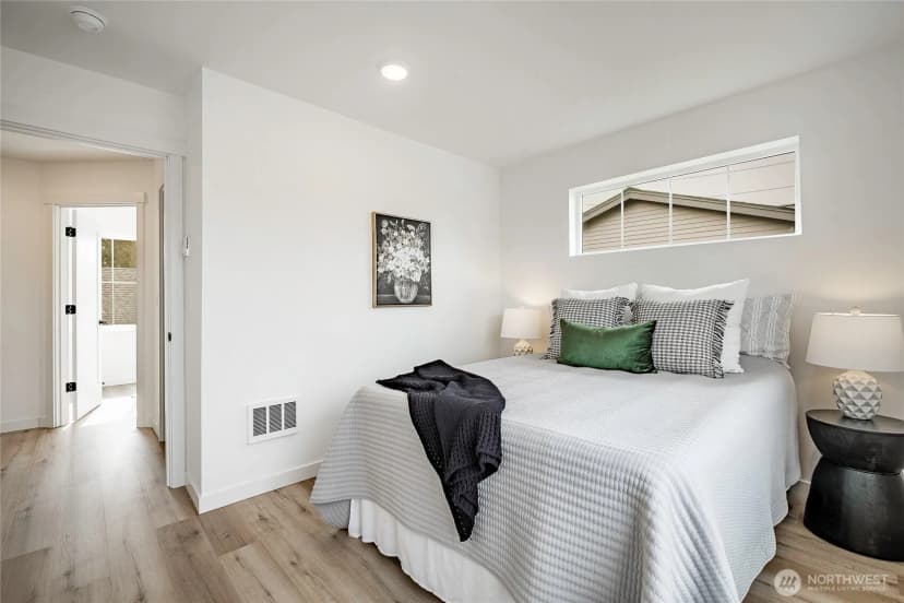 Property photo for 212 E Grover Street, Lynden photo 20