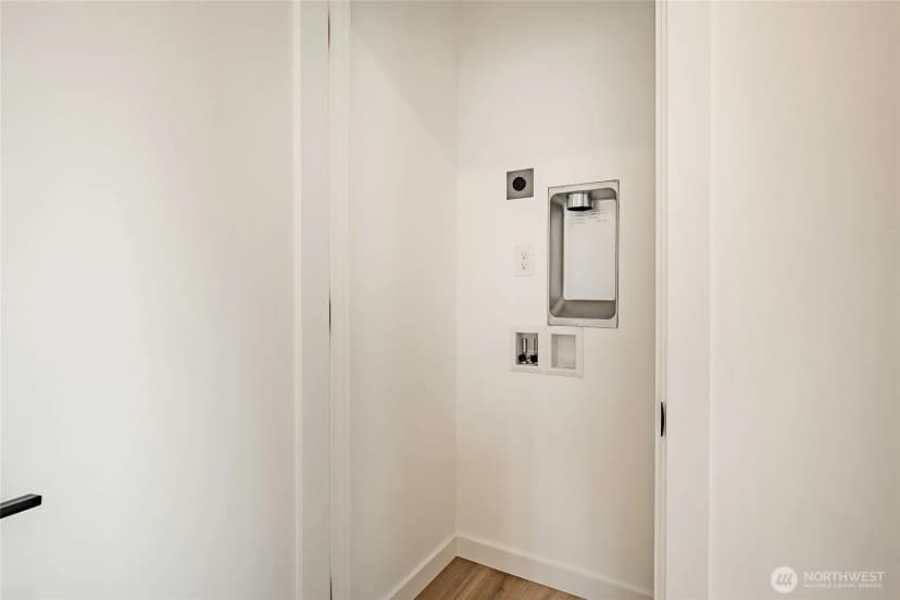 Property photo for 212 E Grover Street, Lynden photo 22