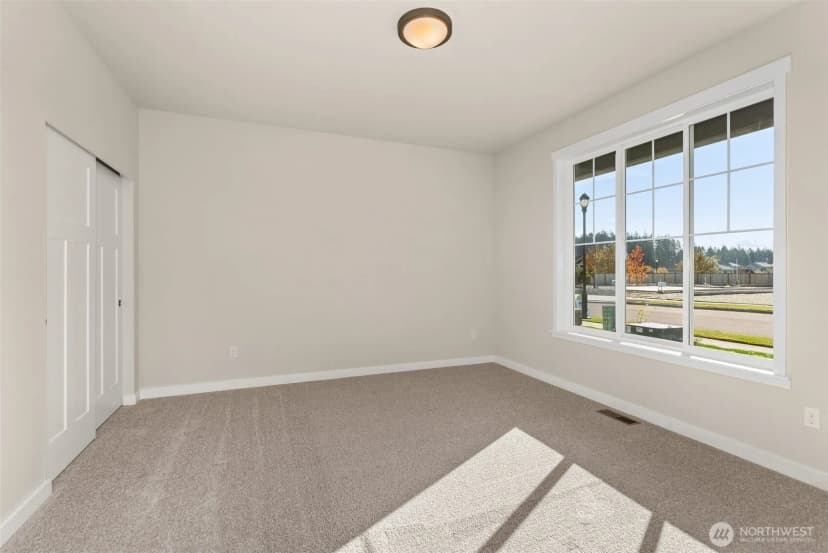 Property photo for 9636 7th Way Se, Lacey photo 8