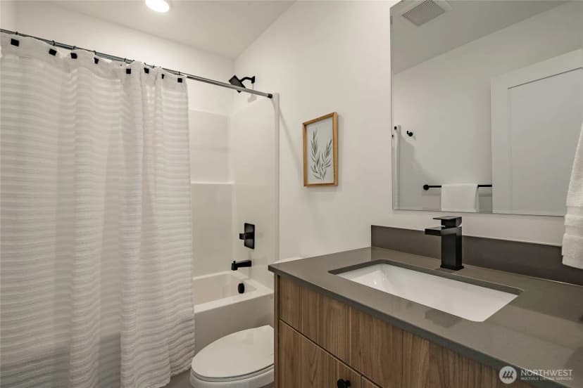 Property photo for 214 E Grover Street, Lynden photo 17