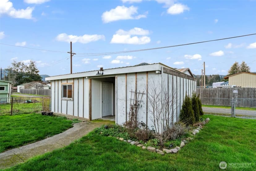 Property photo for 145 Collar Avenue, Morton photo 16