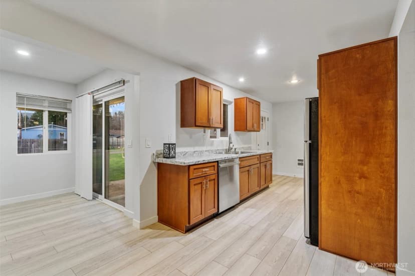 Property photo for 145 Collar Avenue, Morton photo 5