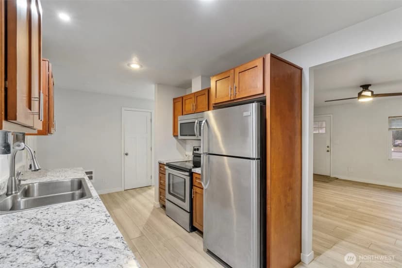 Property photo for 145 Collar Avenue, Morton photo 6