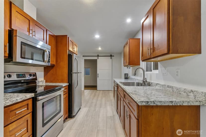 Property photo for 145 Collar Avenue, Morton photo 7