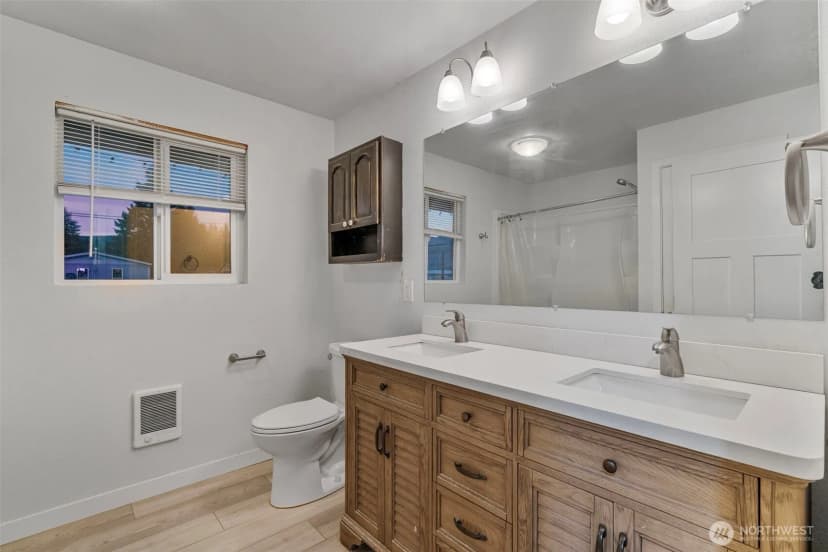 Property photo for 145 Collar Avenue, Morton photo 13