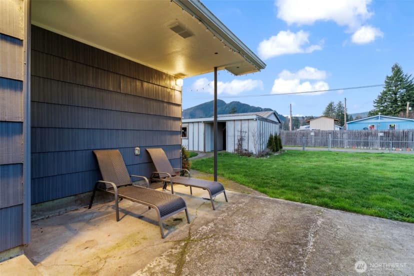 Property photo for 145 Collar Avenue, Morton photo 17
